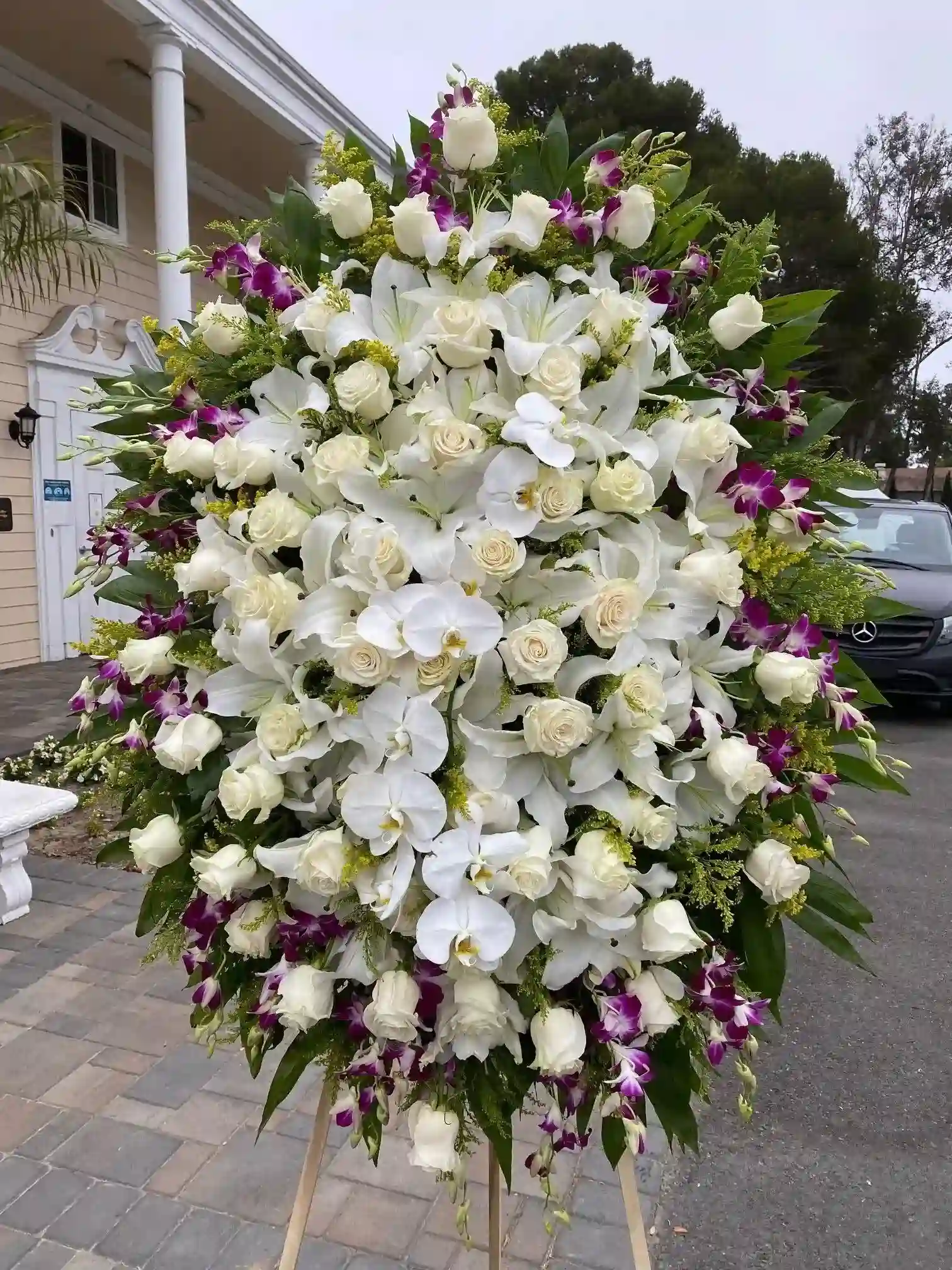 سفارش تاج گل ترحیم خیریه