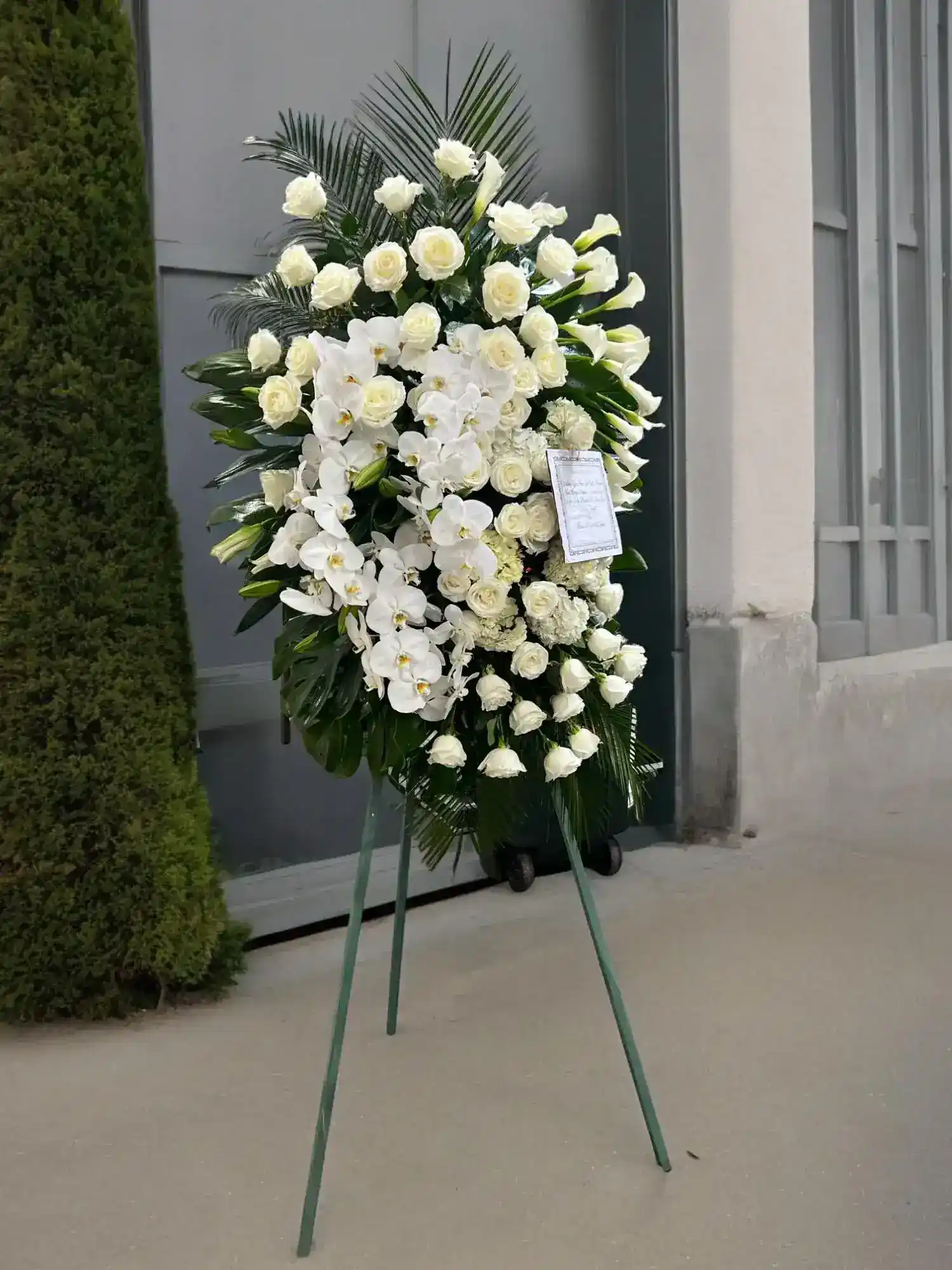 تاج گل مصنوعی خیریه محک